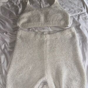 Colsie Soft White Lounge Set